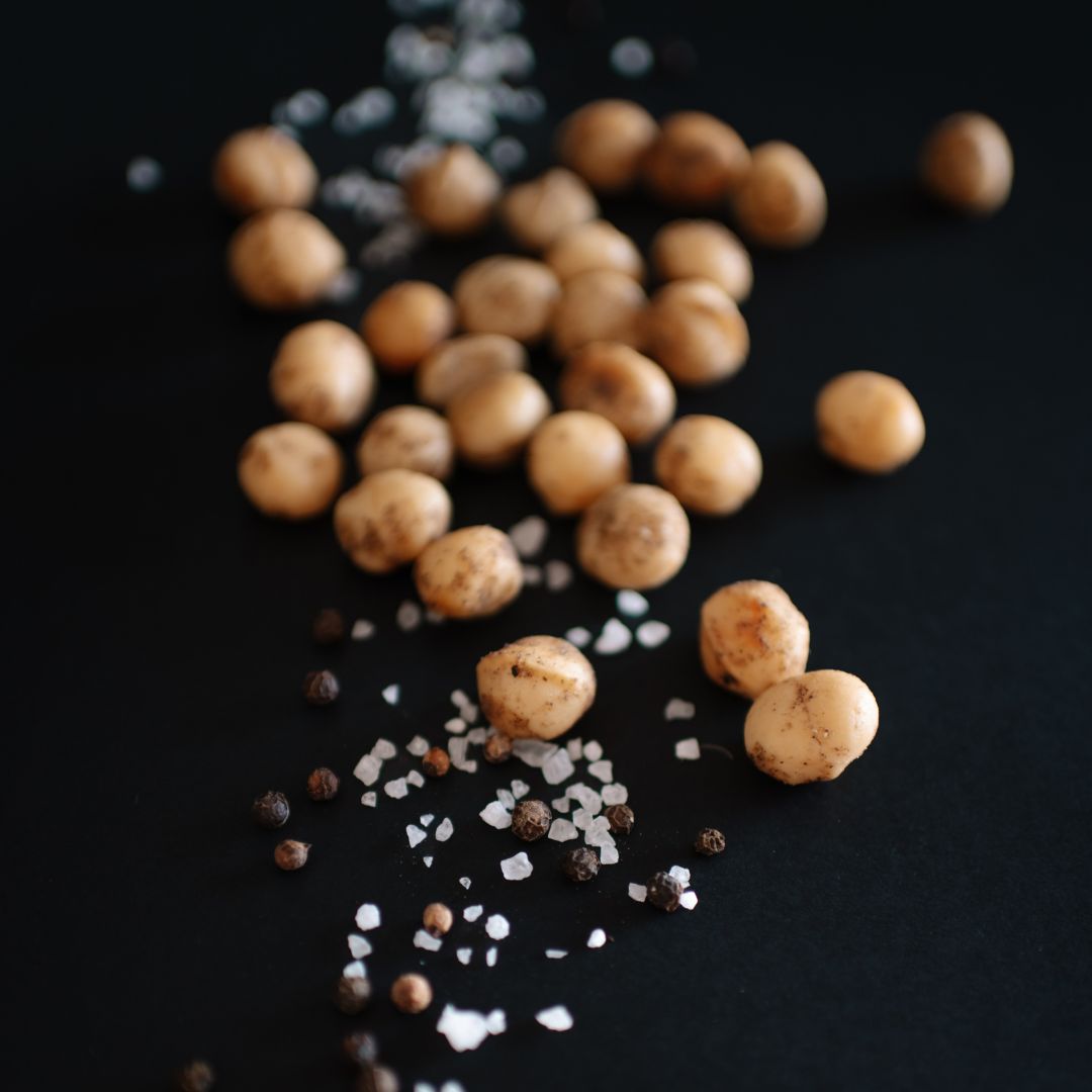 Dry Roasted Macadamia Nuts with Namibian Sea Salt & Cracked Pepper (12 x 40g)